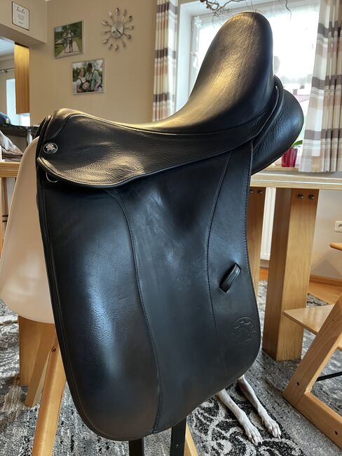 Dressursattel Hennig, Sattlerei Hennig Dressursattel tiefer Sitz , Sina Fersch , Dressage Saddle, Berching, Image 3