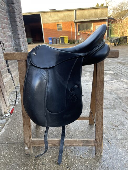 Dressursattel Henning 18, Henning , Sandra scontrino , Dressage Saddle, Meerbusch 