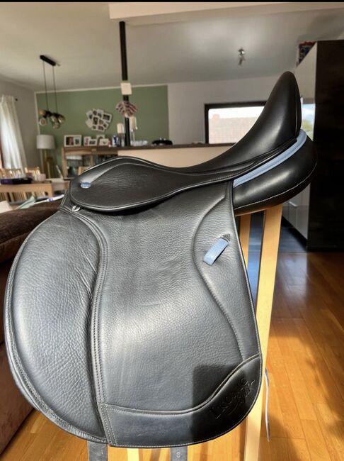 Dressursattel Ikonic „light Doppelblatt“ DHY02, Ikonic Hybrid , Nadia Neimöck, Dressage Saddle, Schleswig, Image 3