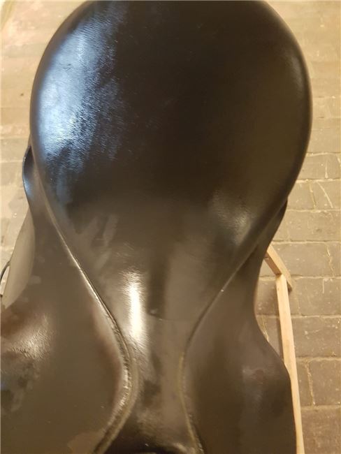 Dressursattel in Schwarz, Greenfield Saddlery Dressursattel, Elke Baudisch, Dressage Saddle, Ganderkesee