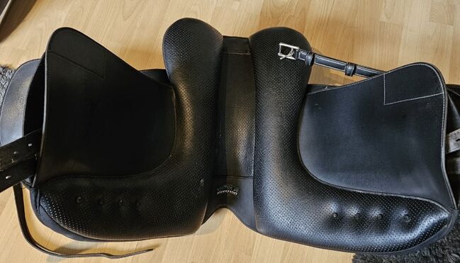 Dressursattel Isabell Werth, Isabell Werth Wintec, Anna Petersen, Dressage Saddle, Itzehoe, Image 2