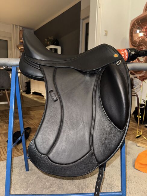 Dressursattel Jorge Canaves P3 BA, Jorge Canaves  P3 BA , Gina Magliani , Dressage Saddle, Hademstorf , Image 2