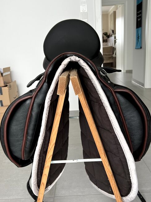 Dressursattel Kieffer Paris 17" in doubliertem Leder, normale Kammer, Kieffer Paris Exclusiv, Gabriele Fiethen, Dressage Saddle, Zirndorf, Image 4