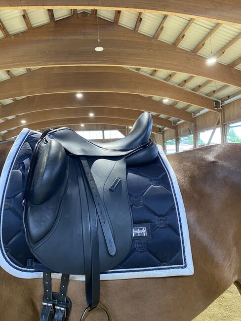 Dressursattel KM 17,5Zoll, KM Dressursattel 17,5Zoll, Christina, Dressage Saddle, Marquartstein , Image 5