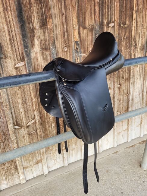 Dressursattel La Belle 17 Zoll, La Belle, Conny, Dressage Saddle, Weinfelden, Image 3