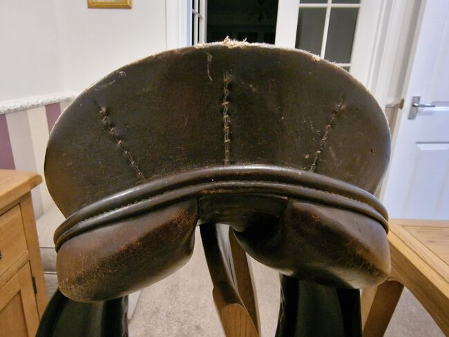 Dressage saddle- Leather spring tree, Ellise, Siodła ujeżdżeniowe, Worksop , Image 12