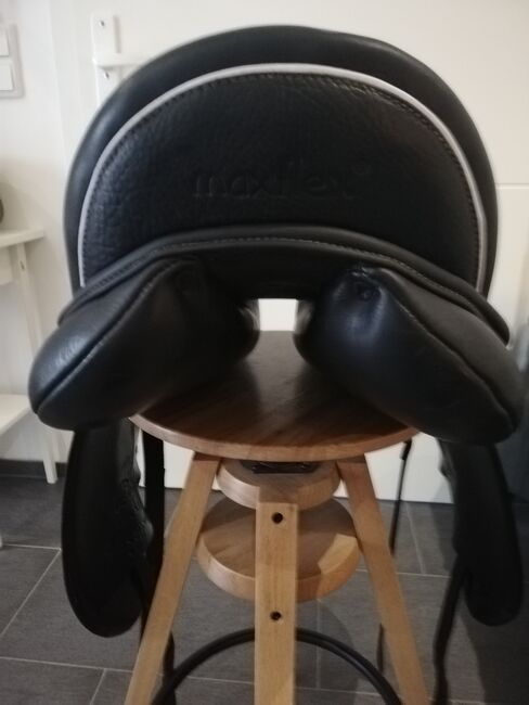 Dressursattel Max Flex Mia 17 Zoll, MaxFlex Mia, Priska Dispensieri , Dressage Saddle, Donaueschingen , Image 2