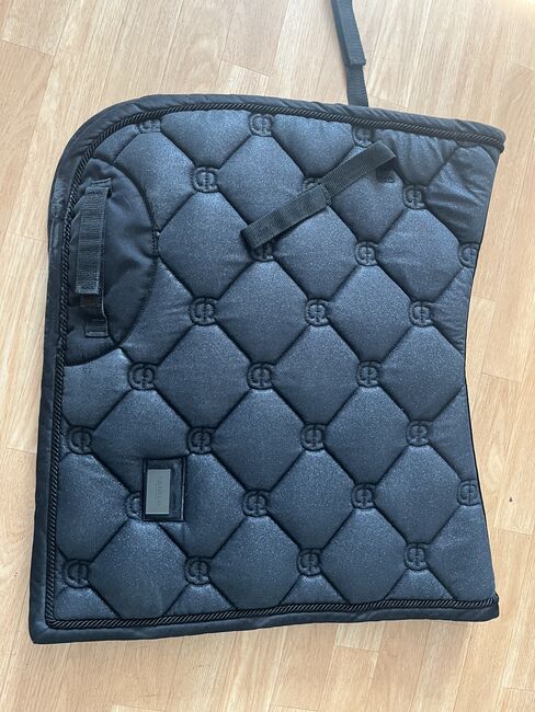 Dressurschabracke All Black Glimmer inklusive Versand, Equestrian Stockholm  All Black Glimmer Dressurschabracke , Hanna Tönnies, Dressage Pads, Barby, Image 4