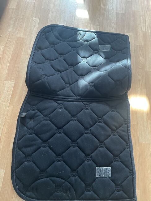Dressurschabracke All Black Glimmer inklusive Versand, Equestrian Stockholm  All Black Glimmer Dressurschabracke , Hanna Tönnies, Dressage Pads, Barby, Image 3