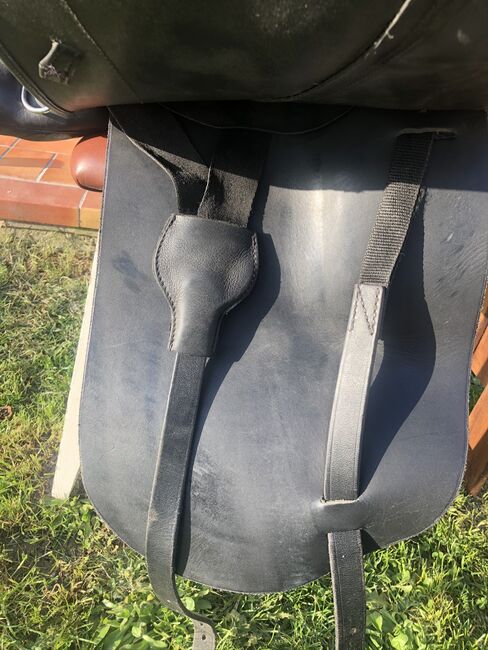 Dressursattel ähnlich. Deuber und Partner, Unbekannt jedoch ähnlich Deuber und Partner, Nikki, Dressage Saddle, Kleinblittersdorf, Image 3