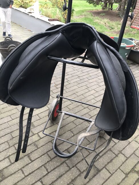 Dressursattel Wintec 500 16,5” + inkl. 2 Kopfeisen und Steigbügel, Wintec 500, Cheyenne Held, Dressage Saddle, Dormagen, Image 9