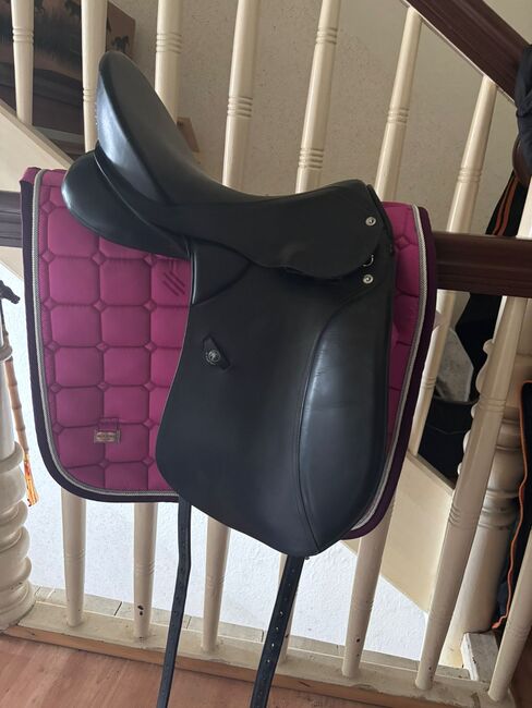 Dressursattel 17 Zoll, dt saddlery Germany , Katja, Dressursattel, Gera