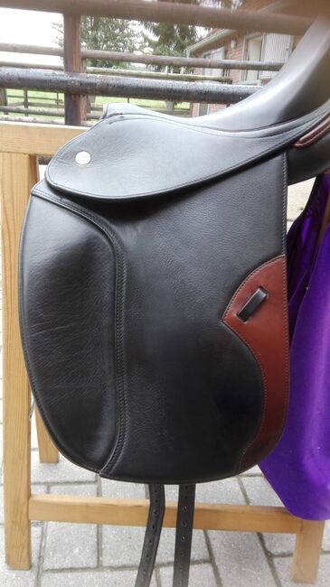 Dressursattel Butterfly 17 Zoll, Butterfly  Ute Gräf, Jona Behnken, Dressage Saddle, Varel, Image 2