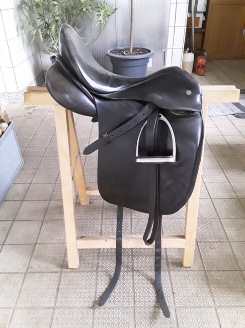 Dressursattel, Fichtbauer , Helene , Dressursattel, Mittenaar 2