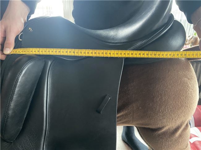 Dressursattel Handgefertigt 18 Zoll mit echter Schafswolle, Anke Just  Dressage By Sankey Saddlery, Lemke Nina , Dressursattel, Helmstadt-Bargen, Abbildung 2