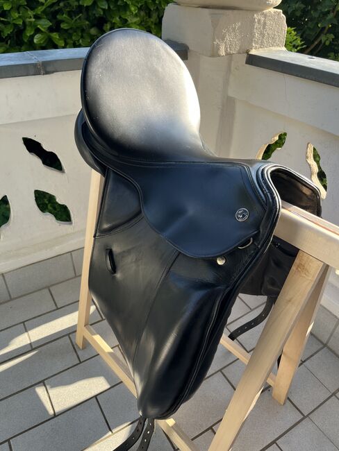 Dressursattel von Kieffer 17.5“, Kieffer, Vanessa, Dressursattel, Wiesendangen , Abbildung 2
