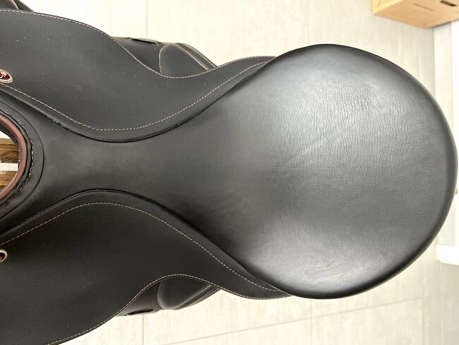 Dressursattel Kieffer Paris 17" in doubliertem Leder, normale Kammer, Kieffer Paris Exclusiv, Gabriele Fiethen, Dressursattel, Zirndorf, Abbildung 10
