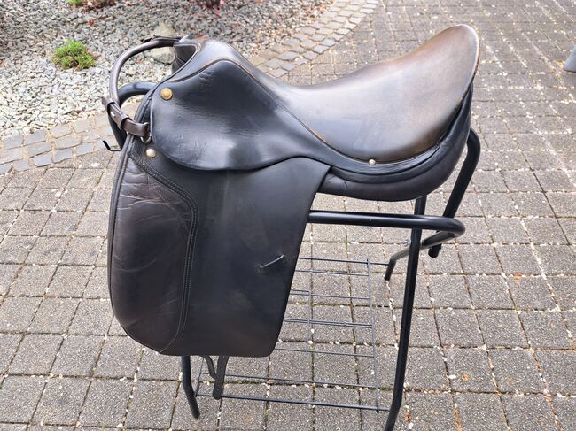 Dressursattel La Belle 17 Zoll, La Belle Suisse, Rolf Schäfer, Dressursattel, Wiesloch, Abbildung 3