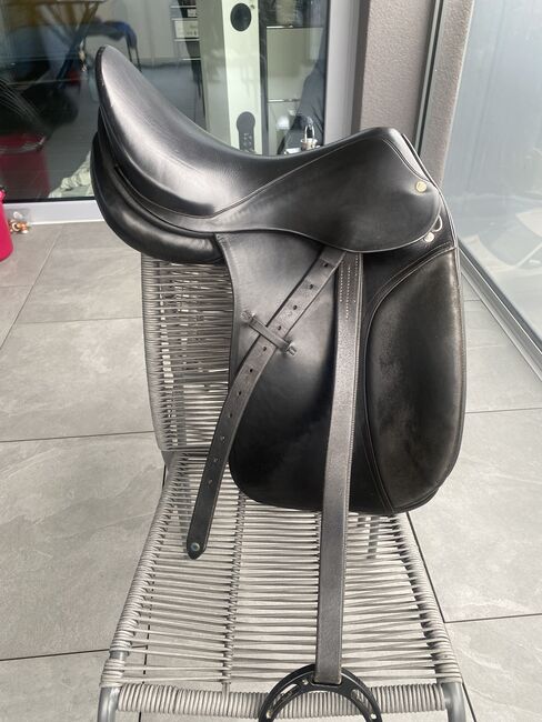 Dressursattel Röösli Pilatus 17 Zoll, Röösli Pilatus, Veronique Van Baelen, Dressage Saddle, Feuerthalen, Image 8