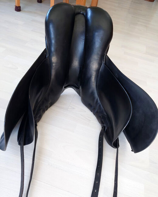 Dressursattel Stübben 17", Stübben, Janina Beilfuß, Dressursattel, Ahrensbök, Abbildung 22