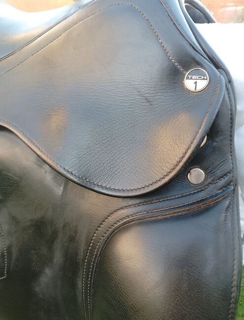 Dressursattel Tech1, ErrePlus, 17 Zoll, Tech1 Dressursattel, Elli, Dressursattel, Schöneck, Abbildung 9