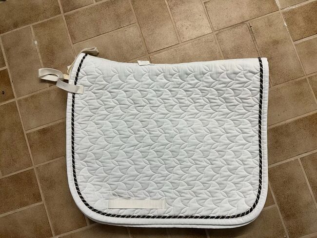 Dressurschabracke weiss, Lucy-May Schmid , Schabracken, Eigeltingen