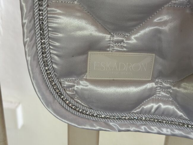 Schabracke Eskadron Dressur in weiß, Eskadron , Moncehrie , Dressage Pads, Münster , Image 3