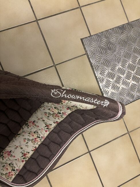 Dressur Set Showmaster Schabracke mit Bandagen, Showmaster , Nancy, Dressage Pads, Möhnesee, Image 10