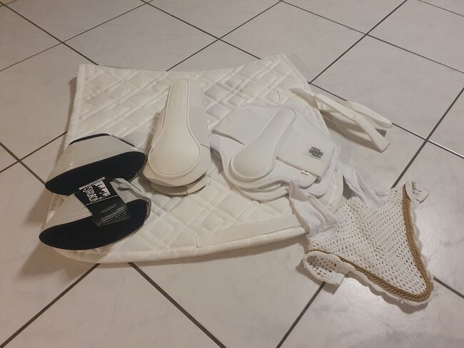 Dressurset weiß mit Eskadron,  unbenutzt, Kiki, Dressage Pads, Burgwedel