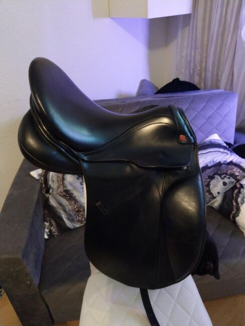 Dressursattel 17.5 Neuwertig Schwarz Prestige, Kloster Schänthal, Saskia, Dressage Saddle, Geesthacht, Image 18