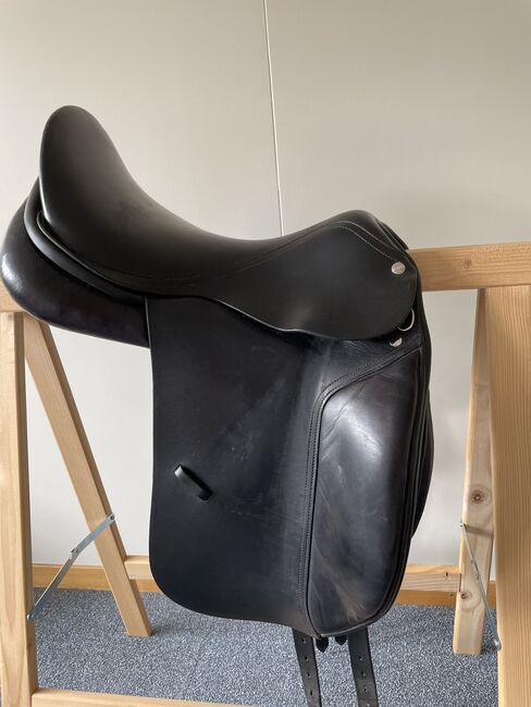 Dressursattel 17 Zoll - Peter Menet x Felix Bühler, Peter Menet x Felix Bühler, Noëlle, Dressage Saddle, Gossau SG, Image 4