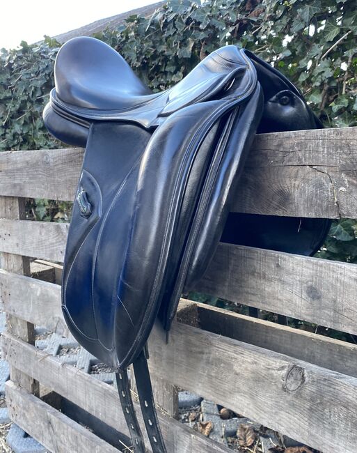 Dressursattel Amerigo 17,5, Amerigo /Menet Amerigo mit Pinerolo Leder für besonders guten Halt , Sabrina , Dressage Saddle, Lustenau , Image 7