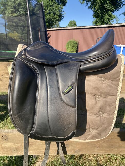 Dressursattel Amerigo Vega 18Zoll, Amerigo vega Vega, M. Pünjer-Bock, Dressage Saddle, Seevetal