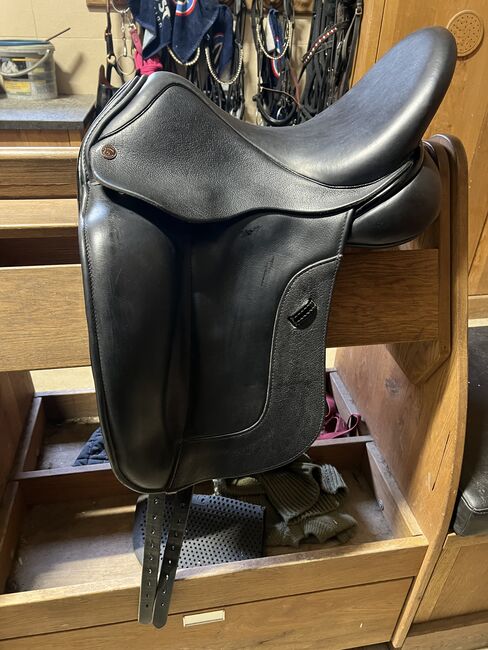 Dressursattel Dresch, Sattlerei Dresch XTHH Flat High Verdades, Tina, Dressage Saddle, Wien