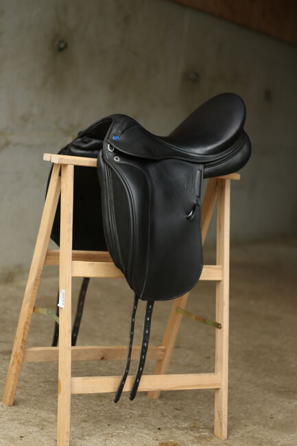 Dressursattel Emilio KW34 17 Zoll Prestige Euroriding, Euroriding (Prestige) Dressursattel Emilio, Lisa Unger, Dressage Saddle, Gersthofen, Image 4