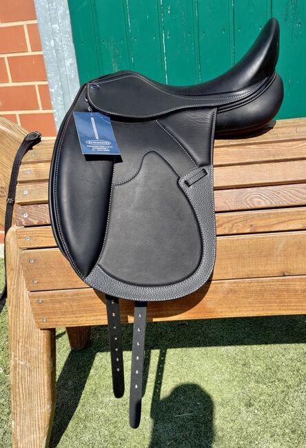 Dressursattel Euroriding Romulus 17,5 weit, Euroriding  Romulus DS, Sunibo, Dressage Saddle, Bad Gandersheim