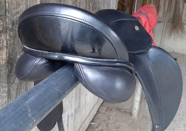 Dressursattel Fichtbauer Paura USB 17" aus 2022, Fichtbauer  Paura USB , Maresa, Dressage Saddle, Pfullingen, Image 2