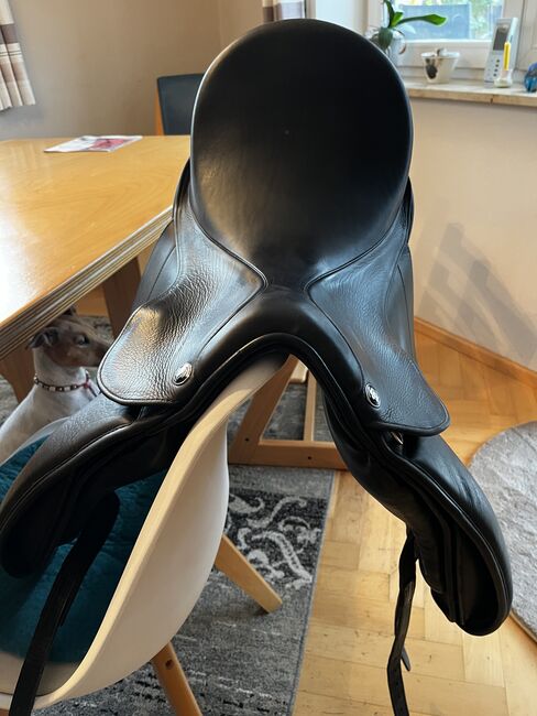 Dressursattel Hennig, Sattlerei Hennig Dressursattel tiefer Sitz , Sina Fersch , Dressage Saddle, Berching, Image 4