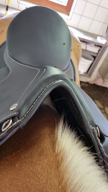 Dressursattel HIDALGO Mallorca Spezial mit Antikschweif, HIDALGO  Mallorca Spezial, Sarah Greiter-Lentsch , Dressage Saddle, Serfaus, Image 5