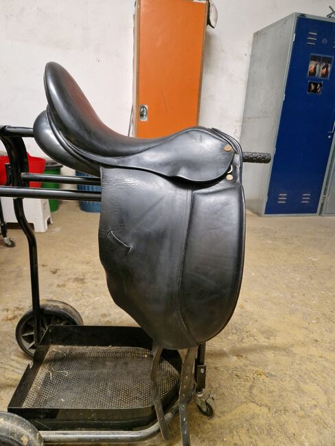 Dressursattel Jorge Canaves 18 Zoll, Jorge Canaves , Manuela , Dressage Saddle, Laufenburg, Image 3