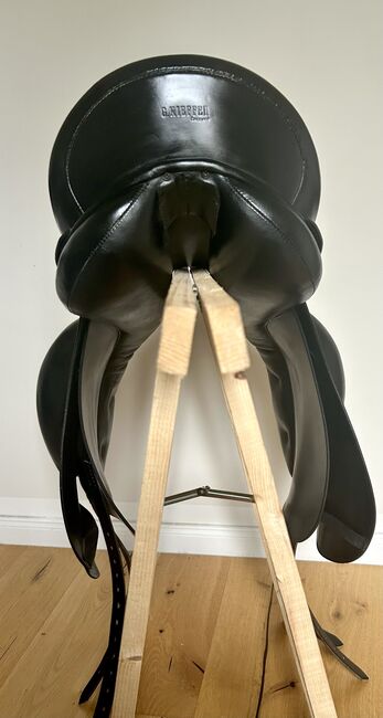 Dressursattel Kieffer 17,5” – Ulla Salzgeber Modell, Kieffer  Dressursattel, Gina-Marie Näser, Dressage Saddle, Gerswalde, Image 5