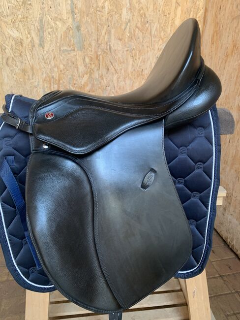 Dressursattel Kieffer Inzell, Kieffer Inzell Größe 17 , Leonie Reber , Dressage Saddle, Murrhardt 