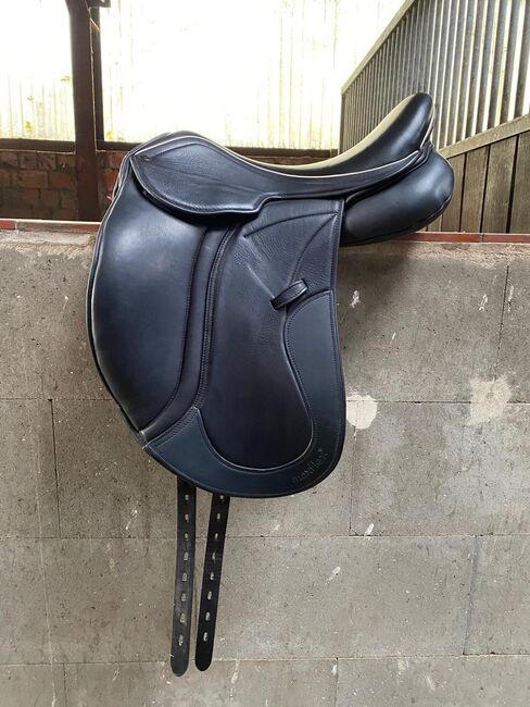 Dressursattel Maxflex Bella II PS1 17,5“ / 34, NEUWERTIG!, Maxflex Bella 2, BeGü, Dressage Saddle, Lübeck 