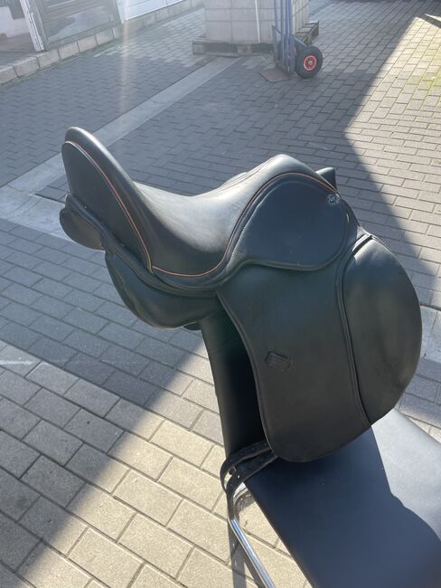 Dressursattel, Maxflex Dressursattel Leonhard, doubliert, Sandra Parnt, Dressage Saddle, Raguhn- Jeßnitz, Image 6