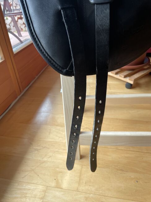 Dressursattel Marke Hermano, Sitzfläche 17.5, KW 31, Hermano, Susi, Dressage Saddle, Prem, Image 5