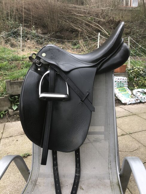 Dressursattel Philipp Fontaine (Stübben), Philipp Fontaine (Stübben), steffi schelbli, Dressage Saddle, uznach