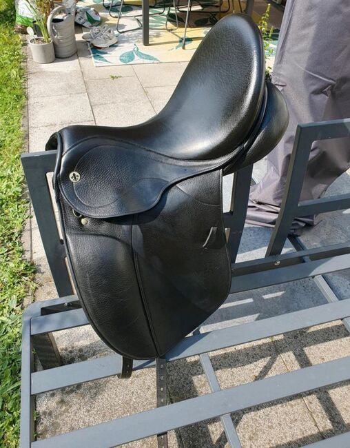 Dressursattel Philippe fontaine stübben, Philippe fontaine stübben  Orléan, F.R, Dressage Saddle, Brandenburg