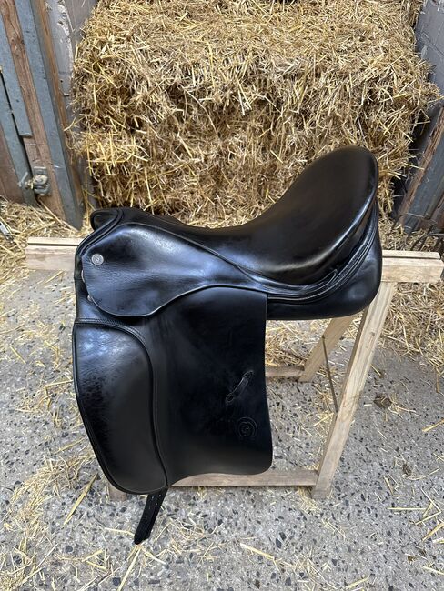 Dressursattel Schumacher Profi Dynamic E, Schumacher  Profi Dynamic E, Lisanne Haarhoff, Dressage Saddle, Münster , Image 4