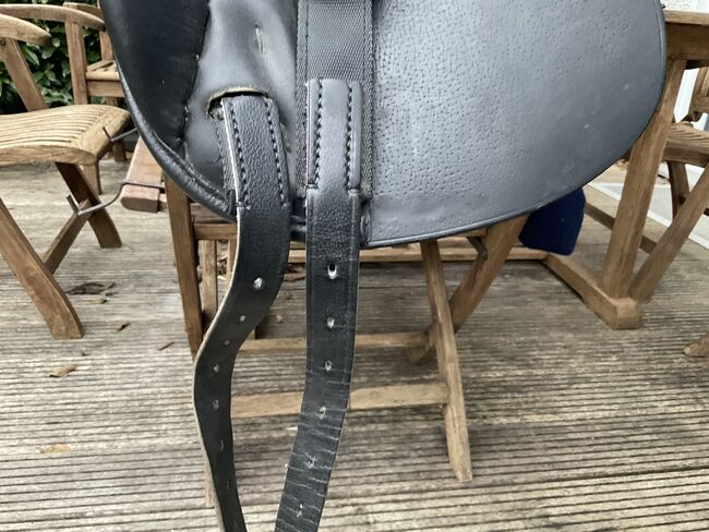 Dressursattel Sea Bis Zamora 17,5“, schwarz, sehr guter Zustand, Sea Biz Zamora, Yvonne, Dressage Saddle, Starnberg, Image 4