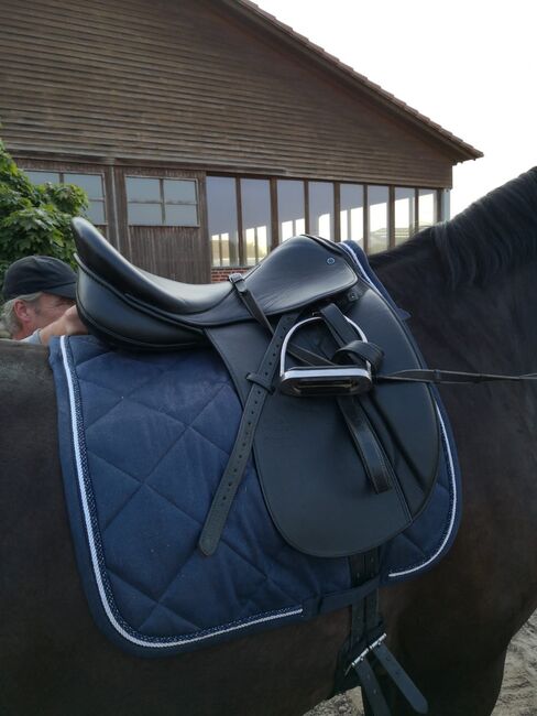 Sattel Dressursattel Stübben Maestoso de Luxe kaum genutzt, Stübben Stübben Maestose de Luxe, Danny, Dressage Saddle, Münster, Image 4